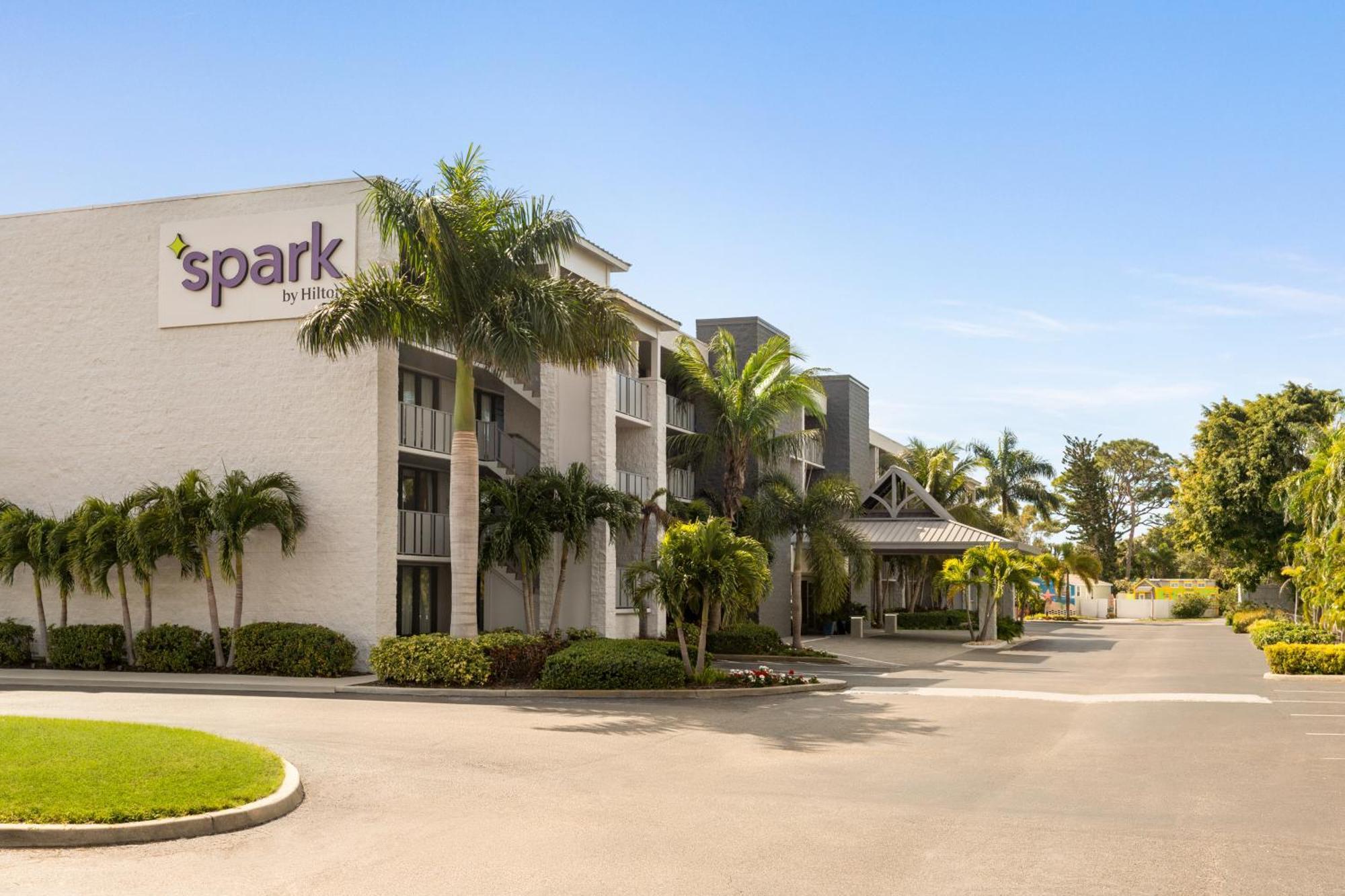 Spark By Hilton Sarasota Siesta Key Gateway Εξωτερικό φωτογραφία